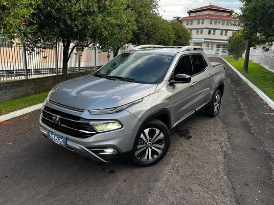 FIAT TORO 2.0 16V TURBO DIESEL VOLCANO 4WD AT9 FIAT TORO 2.0 16V TURBO DIESEL VOLCANO 4WD AT9